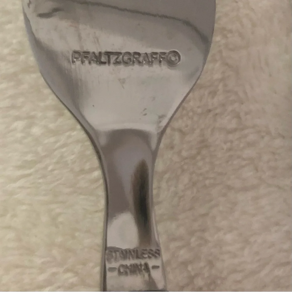 Pfaltzgraff Mystic Stainless Flatware– Lilac & Gray (Discontinued) 16 pieces